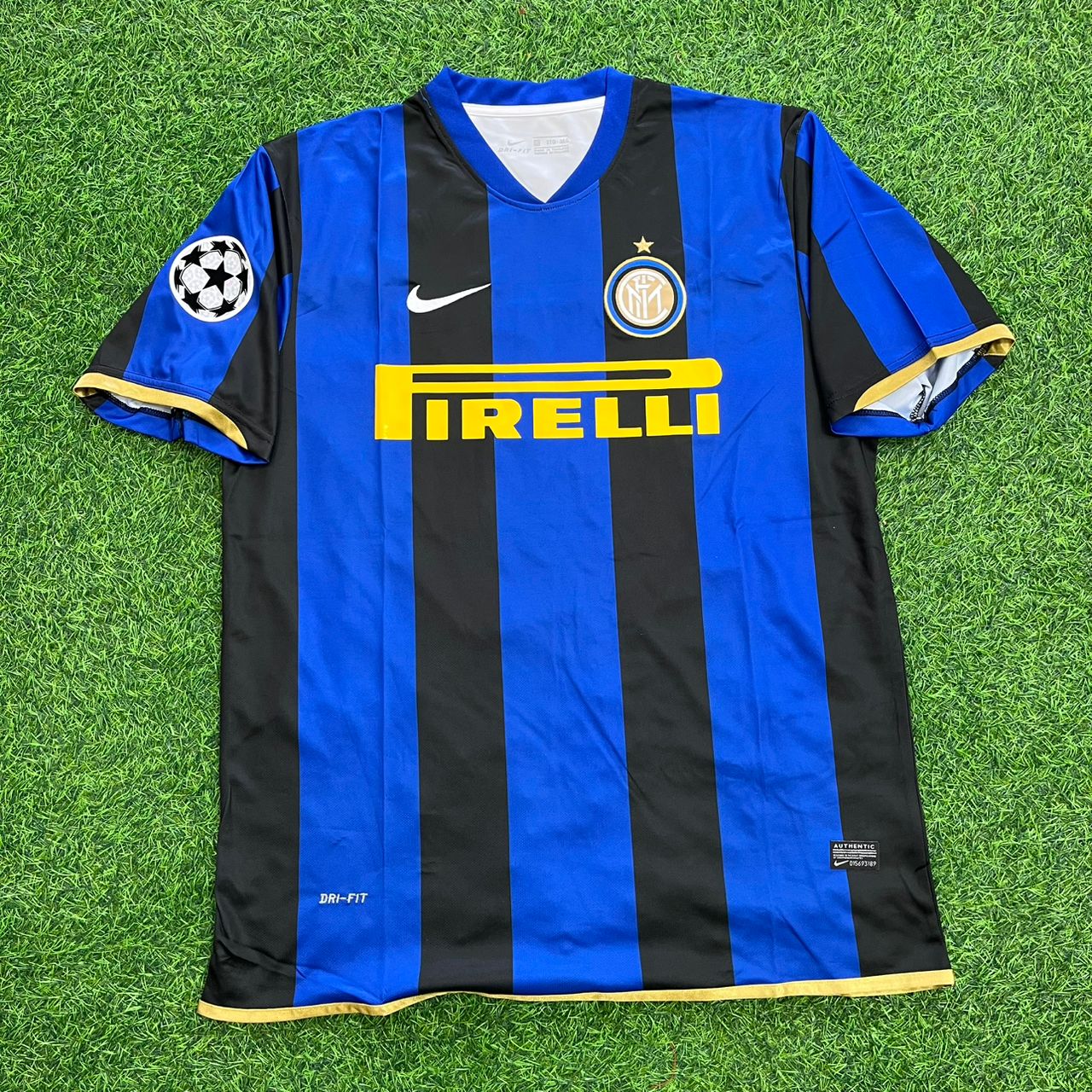 Adriano Inter Milan 2008-09 Retro Football Jersey Kit