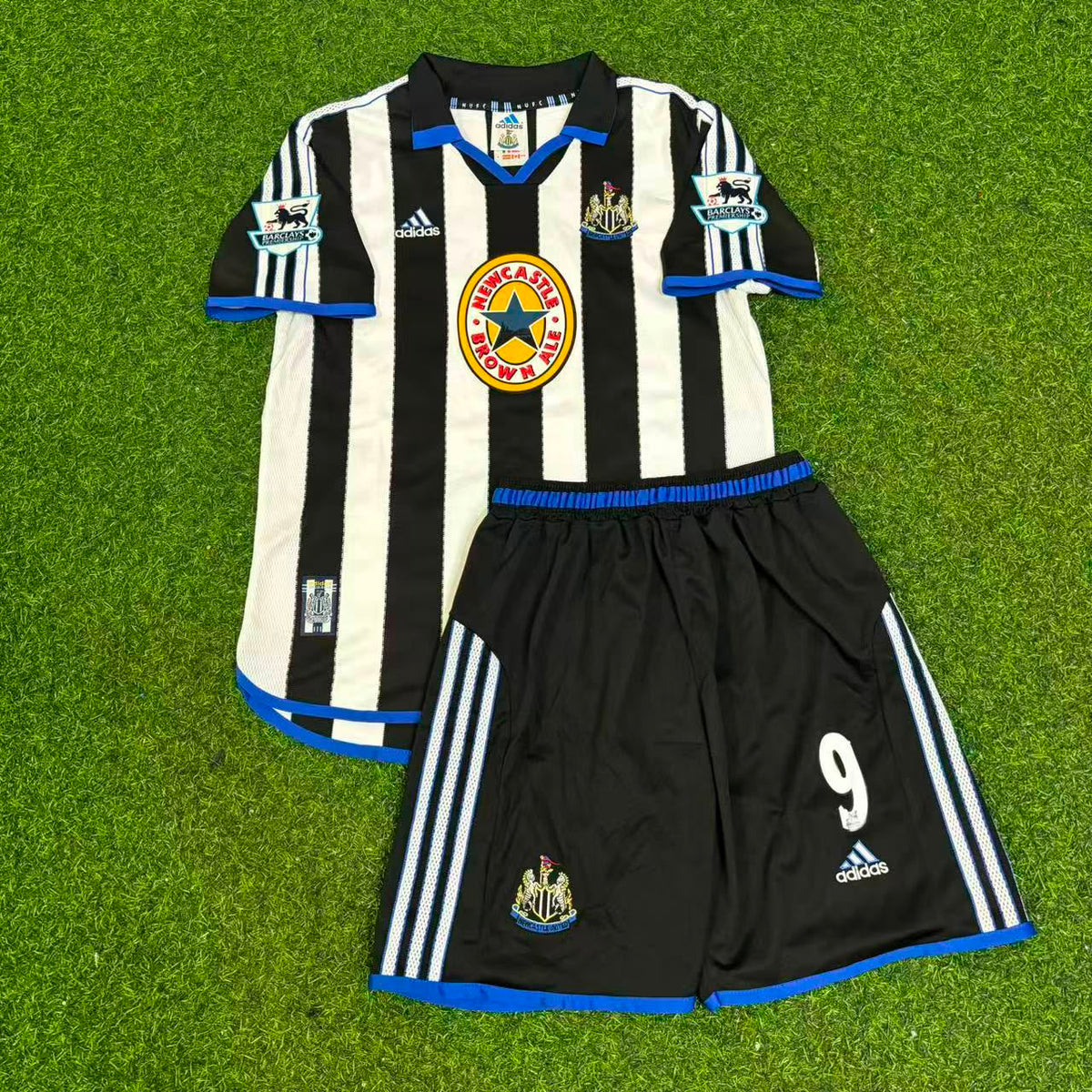 Alan Shearer #9 Newcastle United Retro Trikot Kit Jersey Fußballtrikot
