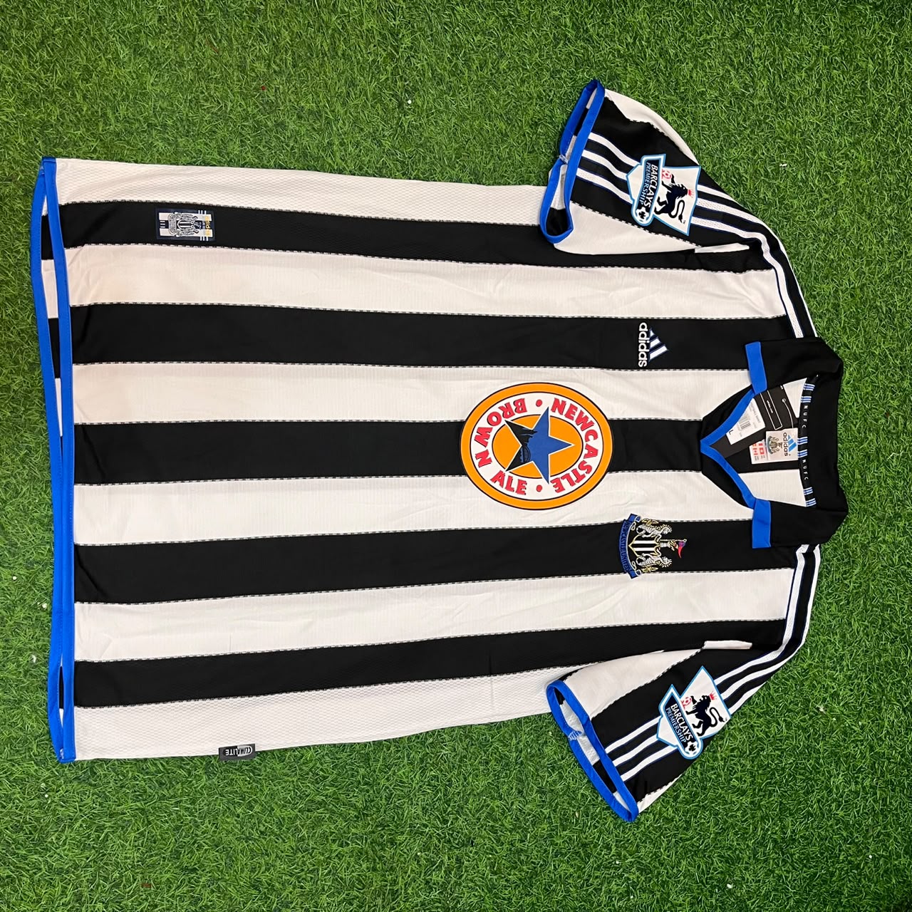 Alan Shearer #9 Newcastle United Retro Trikot Kit Jersey Soccer Shirt