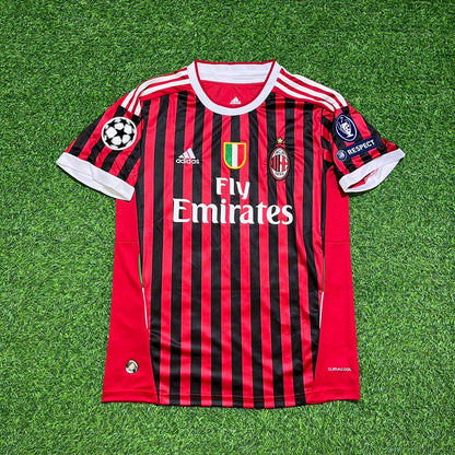 Maillot de football rétro domicile AC Milan 2011/12 - Alessandro Nesta 13