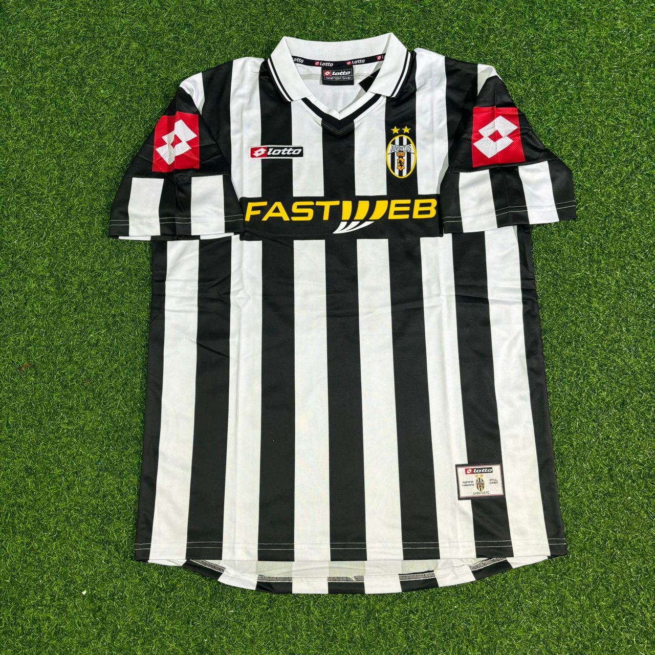 Alessio Tacchinardi Juventus 2001-2002 Retro Football Jersey