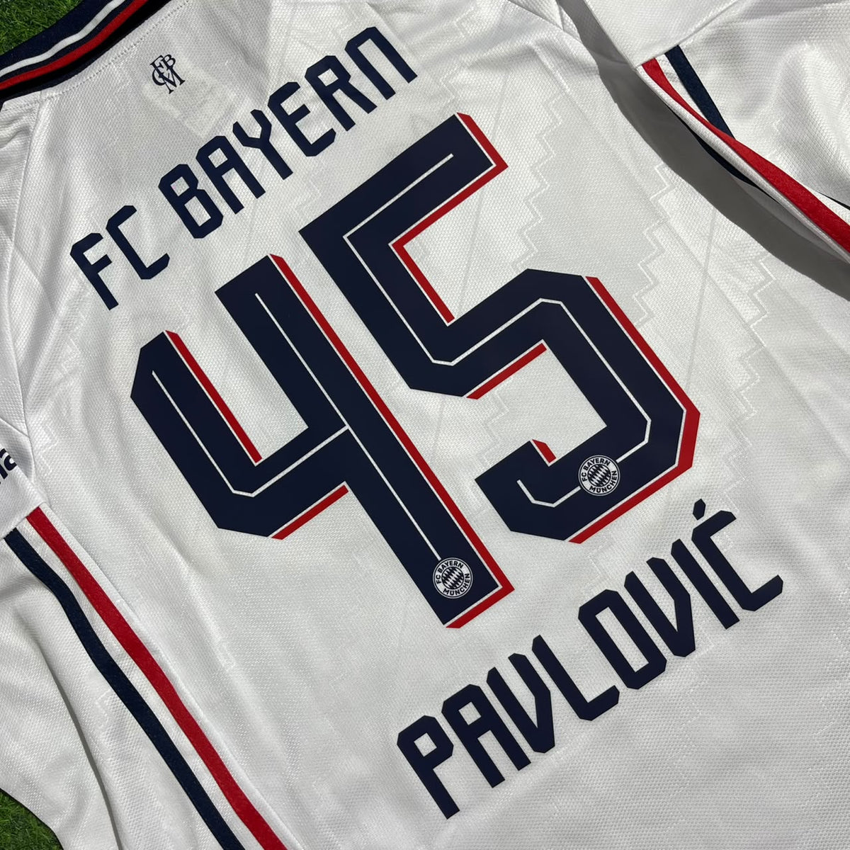 Aleksandar Pavlović #45 Bayern Munchen 2027 Away Long Sleeve New season Trikot Soccer Shirt