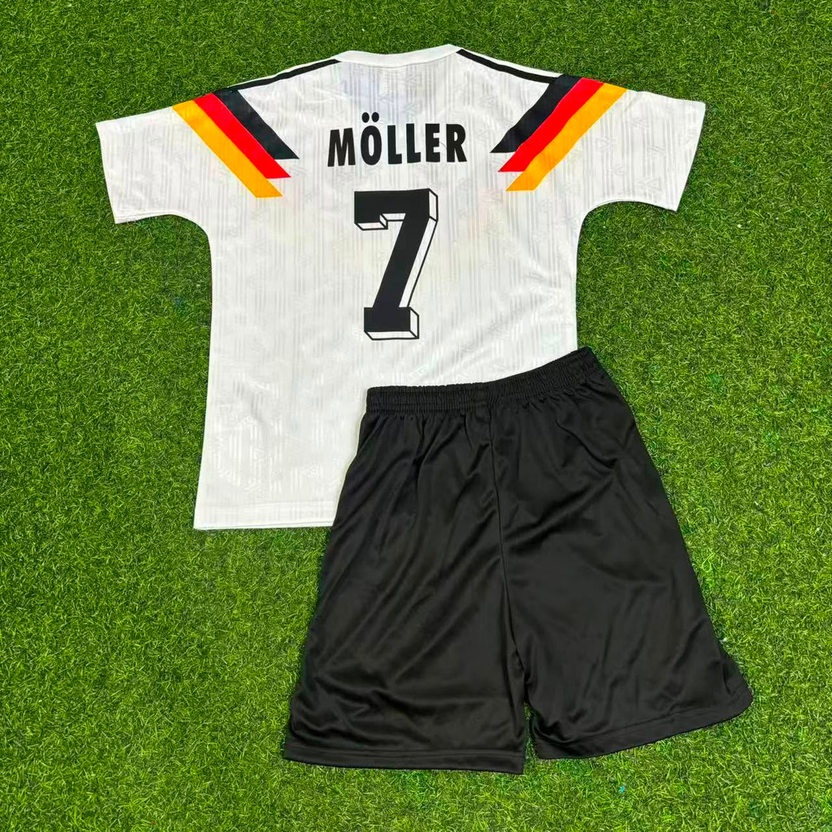 Andreas Möller 17- Allemagne Deutschland Retro Kids 1990 Maillot Coupe du Monde - Deutschland Retro Kinder Trikot WM 1990 Maillot de football