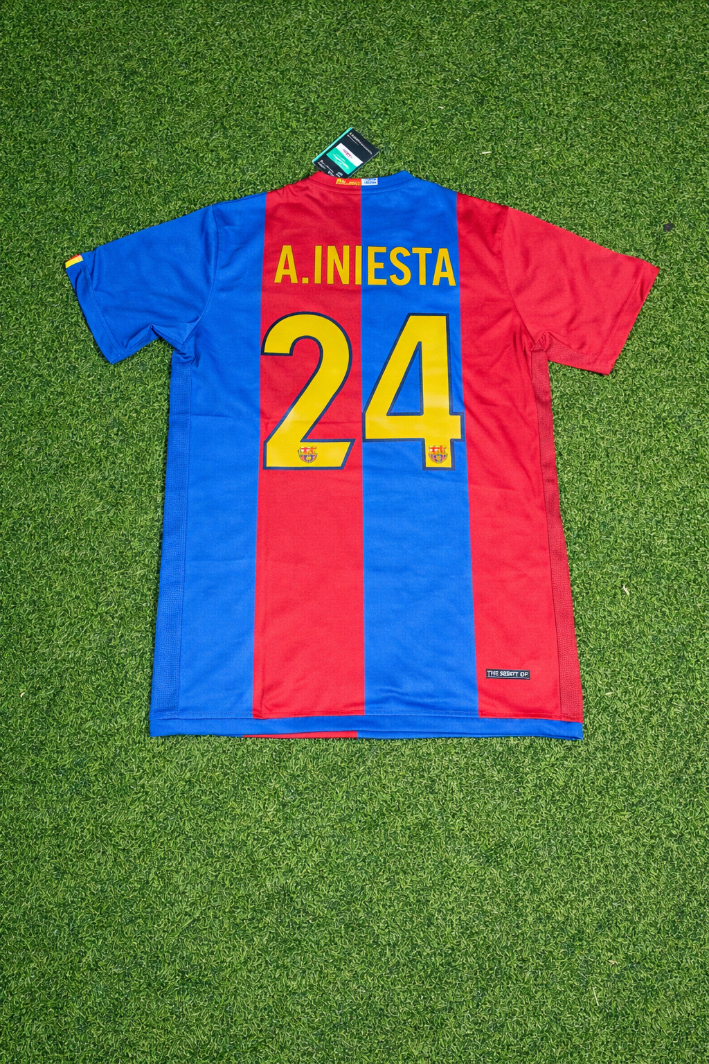 Andres Iniesta Barcelona 2006/2007 Home Retro Football Jersey