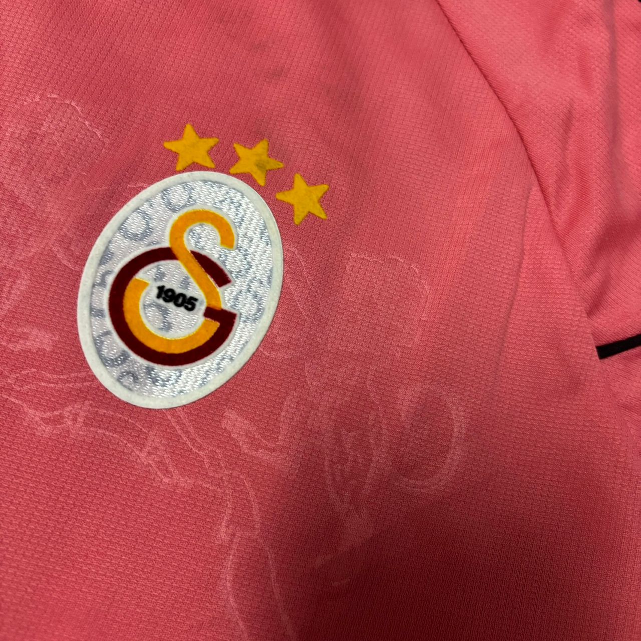 Arda Turan Galatasaray 2010-2011 Pink Retro Football Jersey