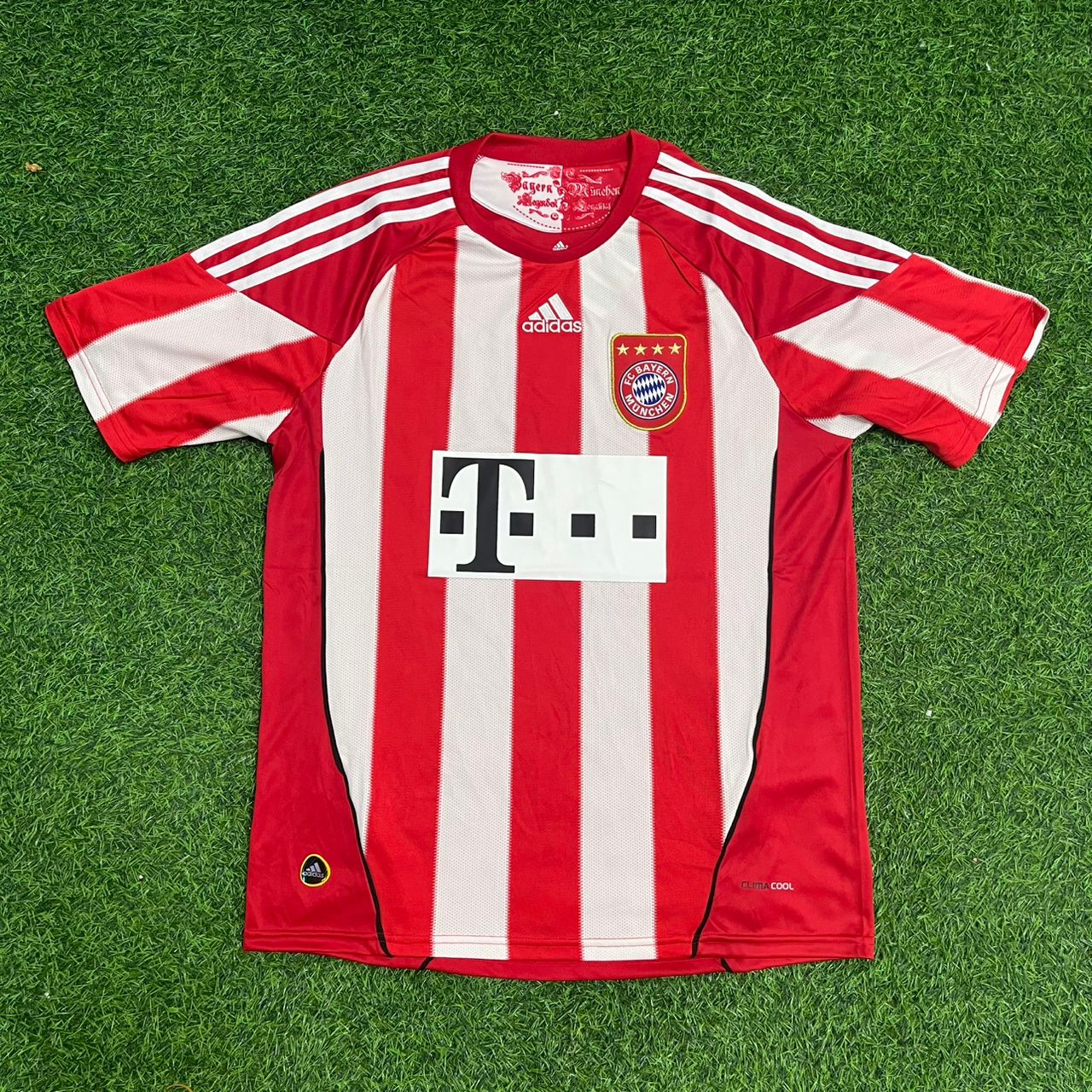 Arjen Robben Bayern Munich 2010/11 Home Jersey Trikot