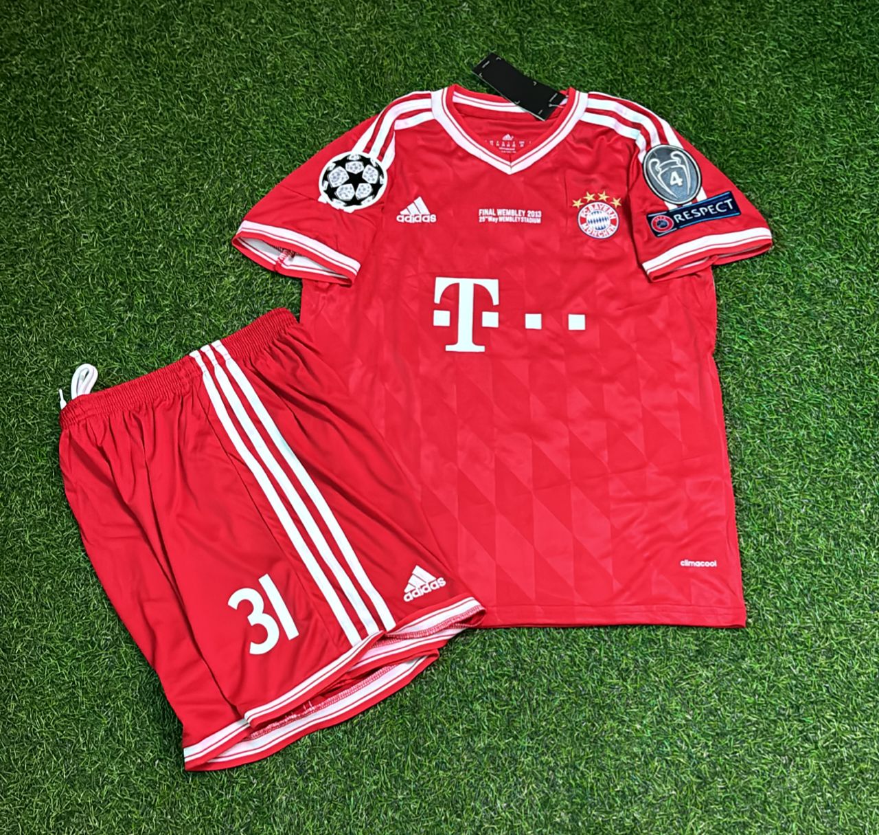 Bastian Schweinsteiger Bayern Munich 2013 Final  Kids Kit – Kit Jersey for Children – | KinderTrikot | Maillot Enfant Soccer Shirt