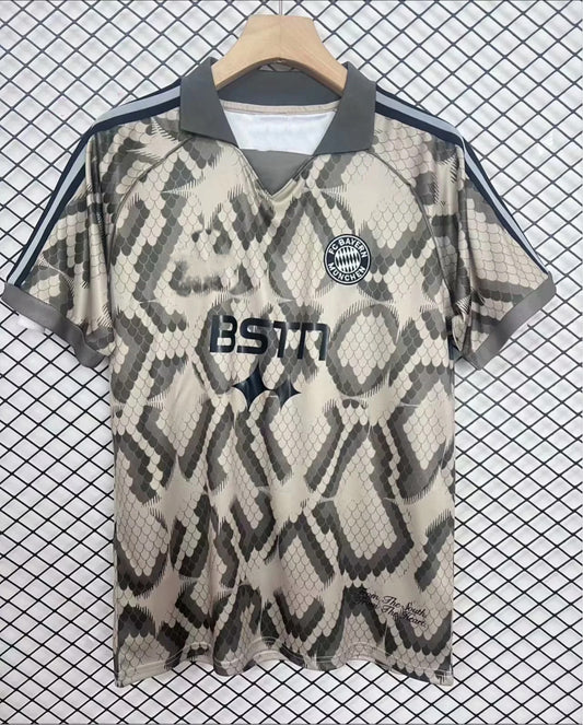 Bayern München New Polo Neck Polokragen Tshirt
