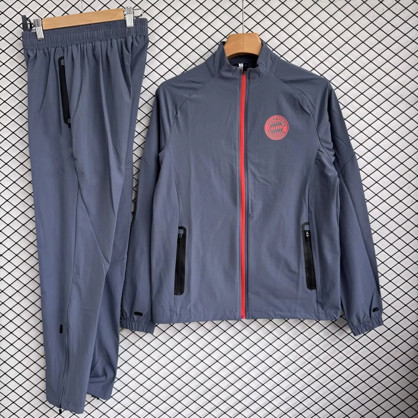 FC Bayern München 2025/2026 Tracksuit Windbreaker Jacket Pants