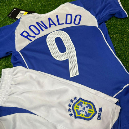 Ronaldo Nazario Brazil 04/06 Away Kids Kit – Kit Jersey for Children – | KinderTrikot | Maillot Enfant