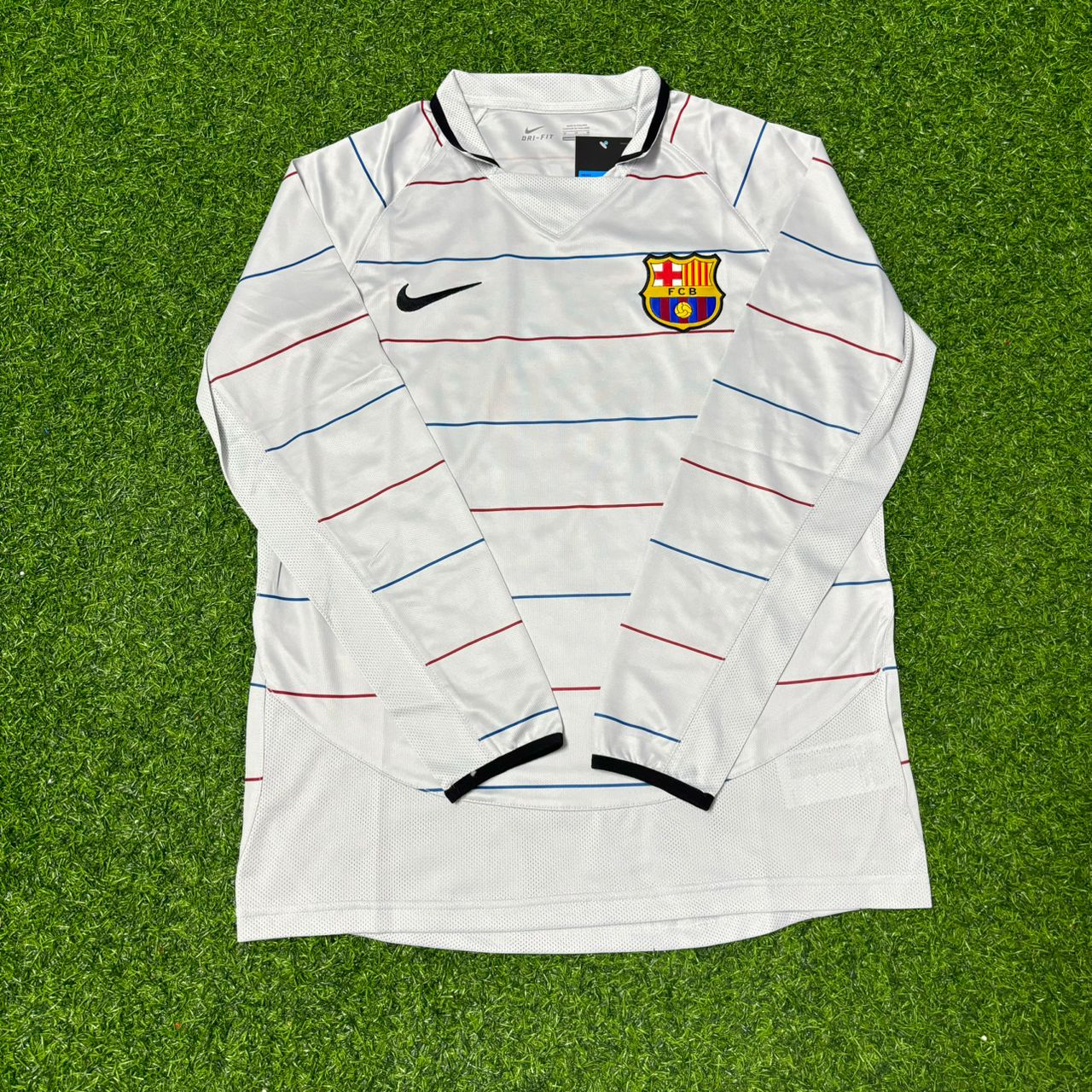 Carles Puyol #5 Barcelona 2003 2004 Away Long Sleeve Retro Football Jersey Kit
