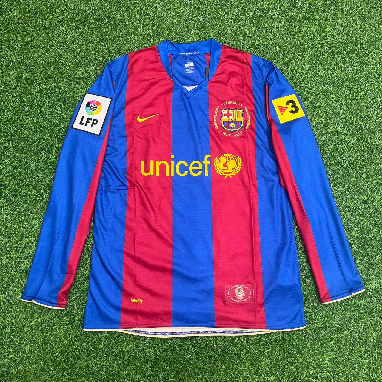 Carles Puyol Barcelona 2007 Retro Football Jersey
