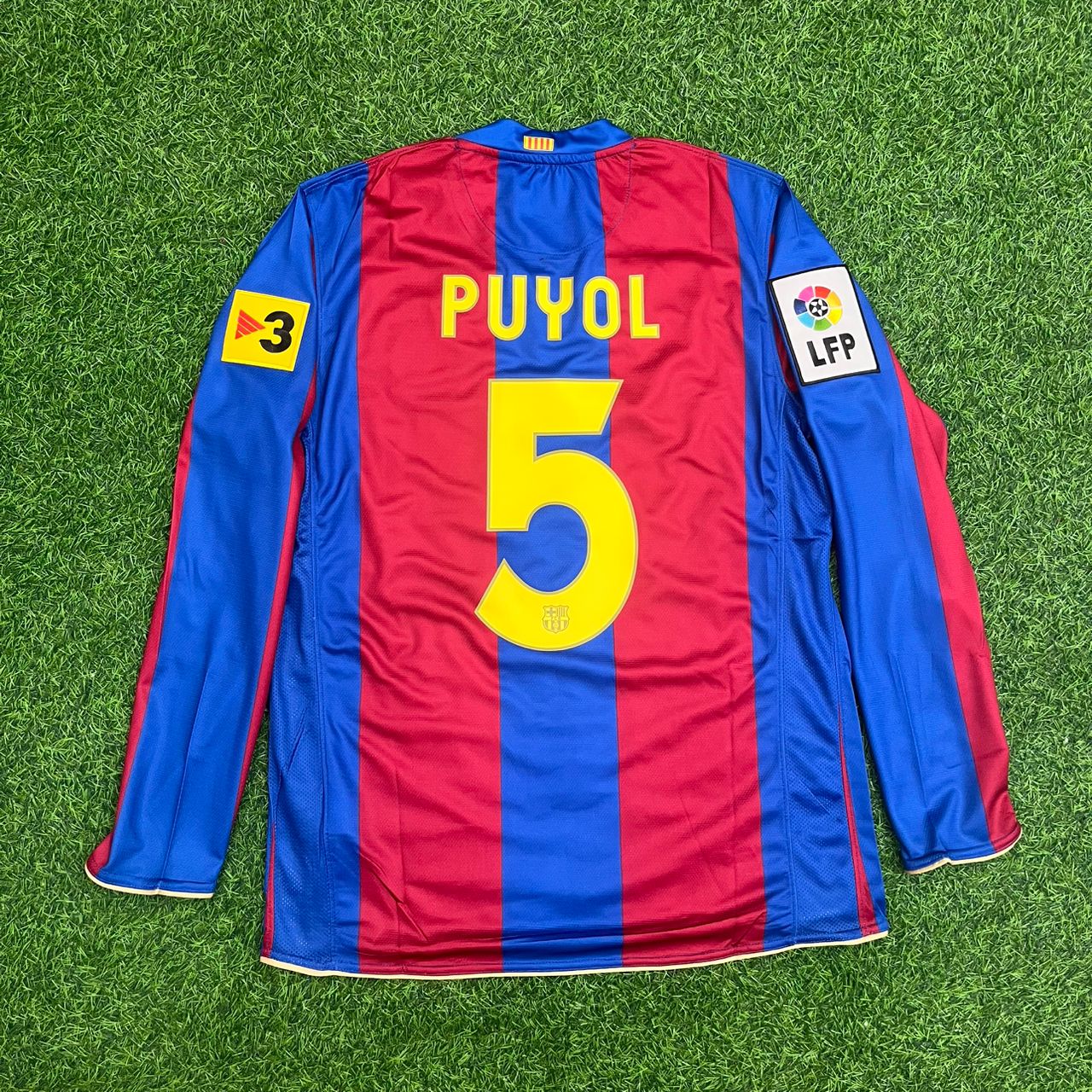 Carles Puyol Barcelona 2007 Retro Football Jersey