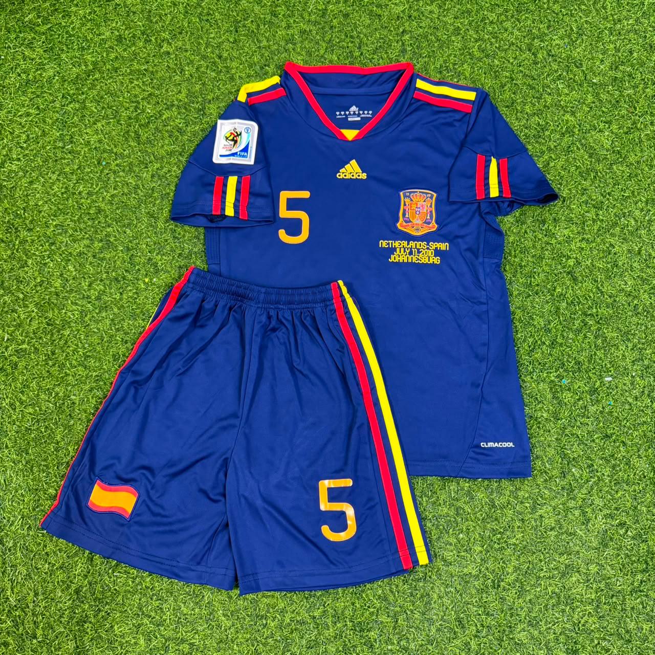 Carles Puyol Spain 2010 World Cup Final Kids Retro Football Jersey Kit