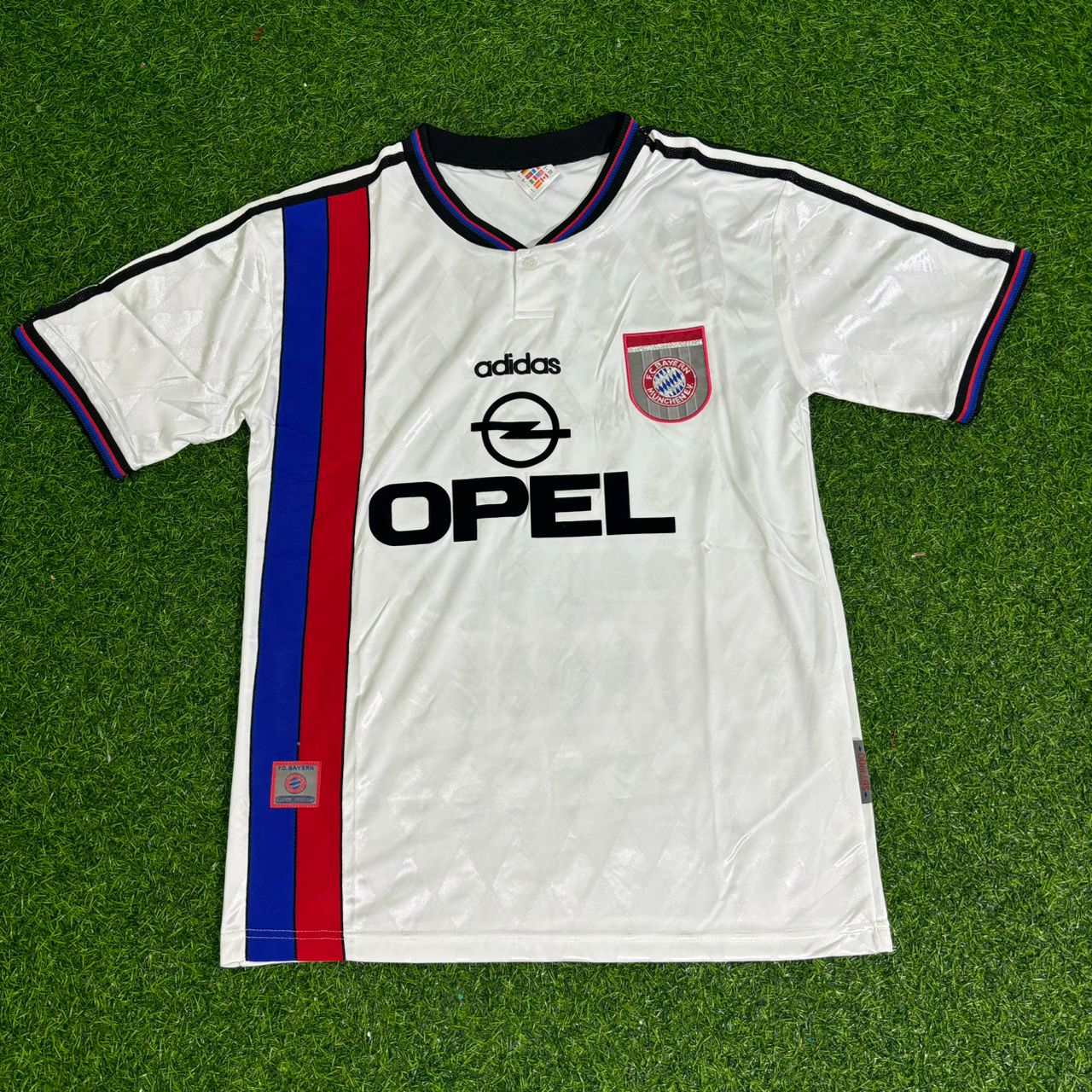 Carsten Jancker Bayern Munich 1997–1998 Away White Retro Football Jersey Kit
