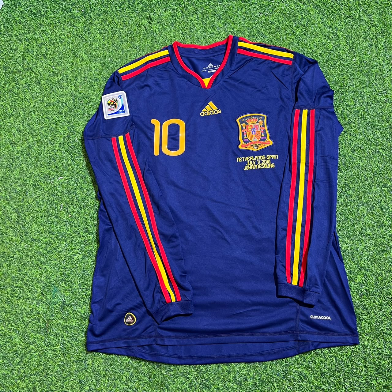 Cesc Fabregas - Spain 2010 World Cup Final Retro Jersey Trikot