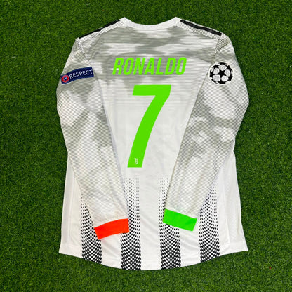 Cristiano Ronaldo #7 Juventus 2019-2020 Champions League Patch Long Sleeve Retro Football Jersey