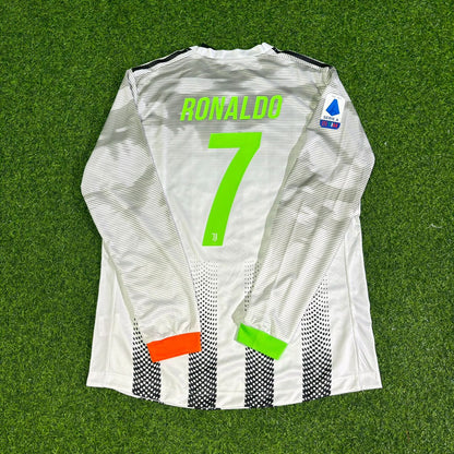 Cristiano Ronaldo #7 Juventus 2019-2020 Long Sleeve Retro Football Jersey