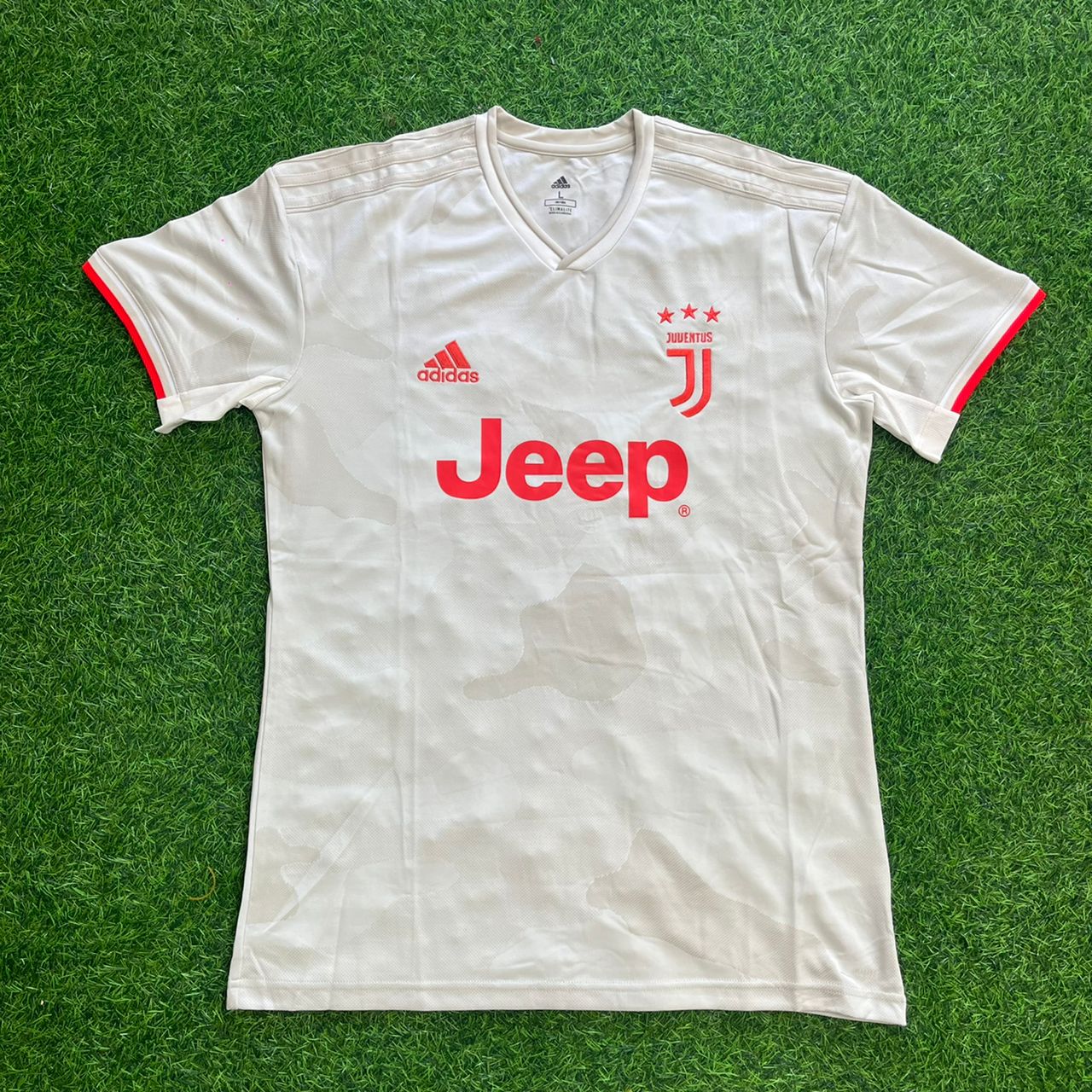 Cristiano Ronaldo Juventus 2019–2020 White Retro Football Jersey Kit