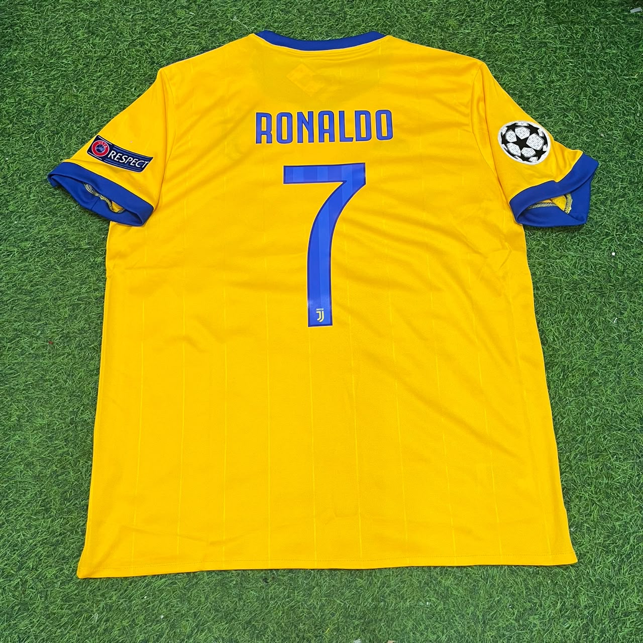 Cristiano Ronaldo Juventus Yellow Retro Football Jersey