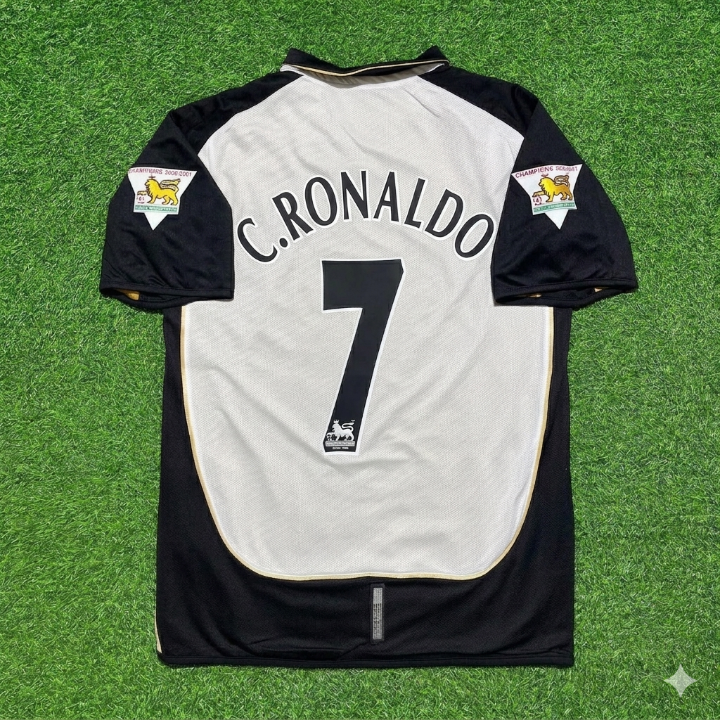 Cristiano Ronaldo #7 Manchester United 2001-2002 Reversible Retro Jersey