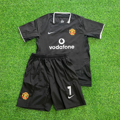 Cristiano Ronaldo Manchester United 2003 Black Retro Kids Football Jersey Kit