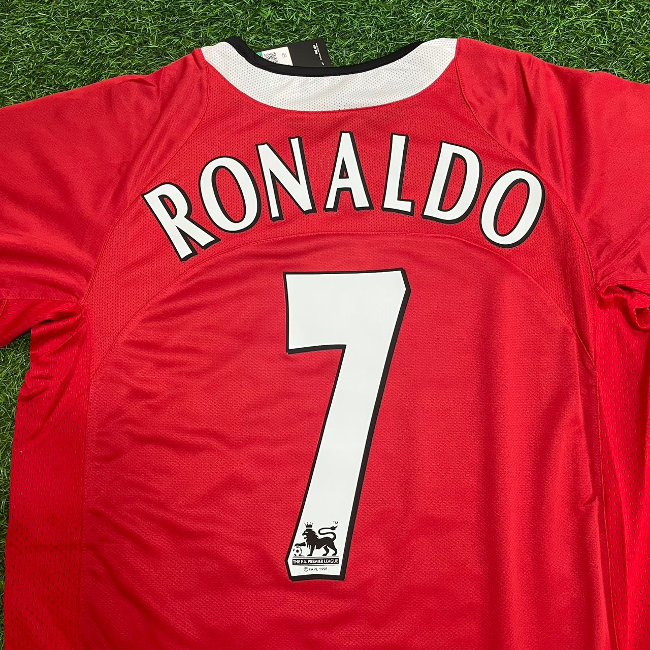 Cristiano Ronaldo Manchester United 2005-06 Retro Football Jersey Kit