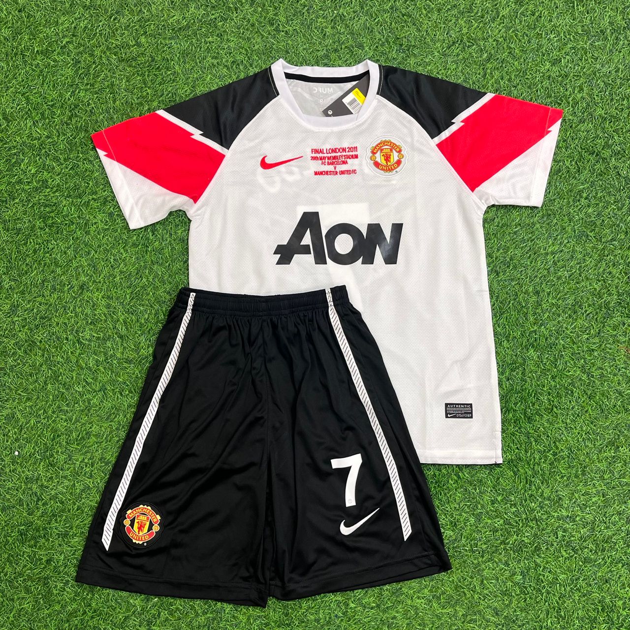 Cristiano Ronaldo Manchester United Champions League Final Kids Retro Football Jersey Kit
