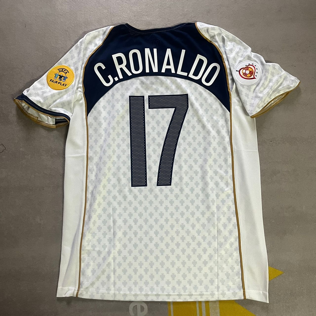 Cristiano Ronaldo 17 Portugal EURO 2004 Retro White Away Soccer Kit Jersey Trikot Soccer Shirt