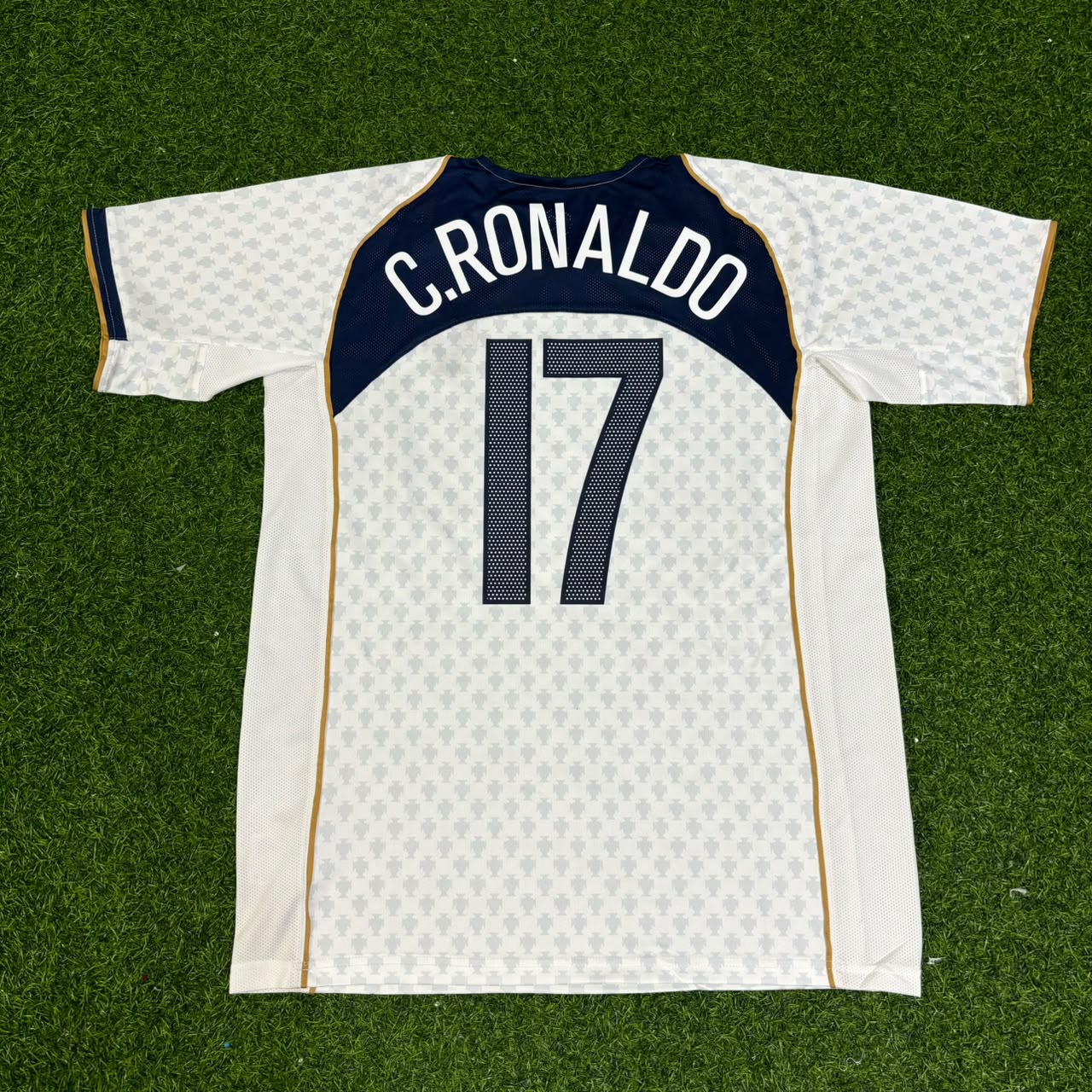Cristiano Ronaldo 17 Portugal EURO 2004 Retro White Away Soccer Kit Jersey Trikot Soccer Shirt