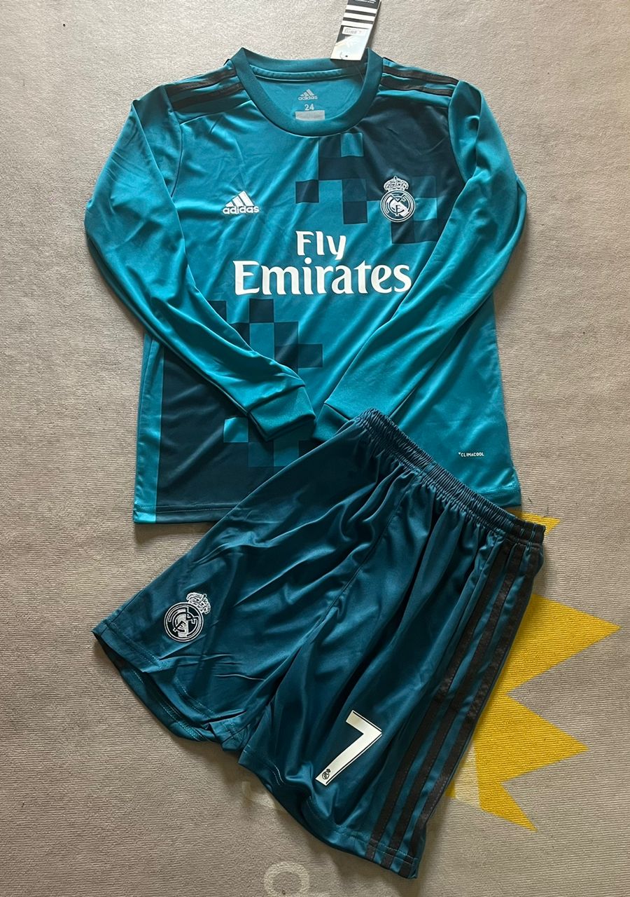 Cristiano Ronaldo Real Madrid Green Retro Child Kids Kit Kindertrikot Maillot Enfant Kindertrui (Ages 3-13)