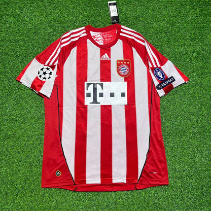 Daniel Van Buyten Bayern Munich 2010/11 Home Jersey Trikot