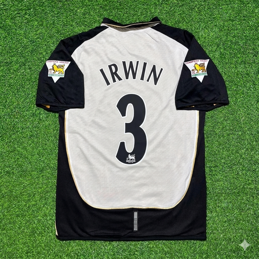 Denis Irwin #3 Manchester United 2001-2002 Reversible Retro Jersey