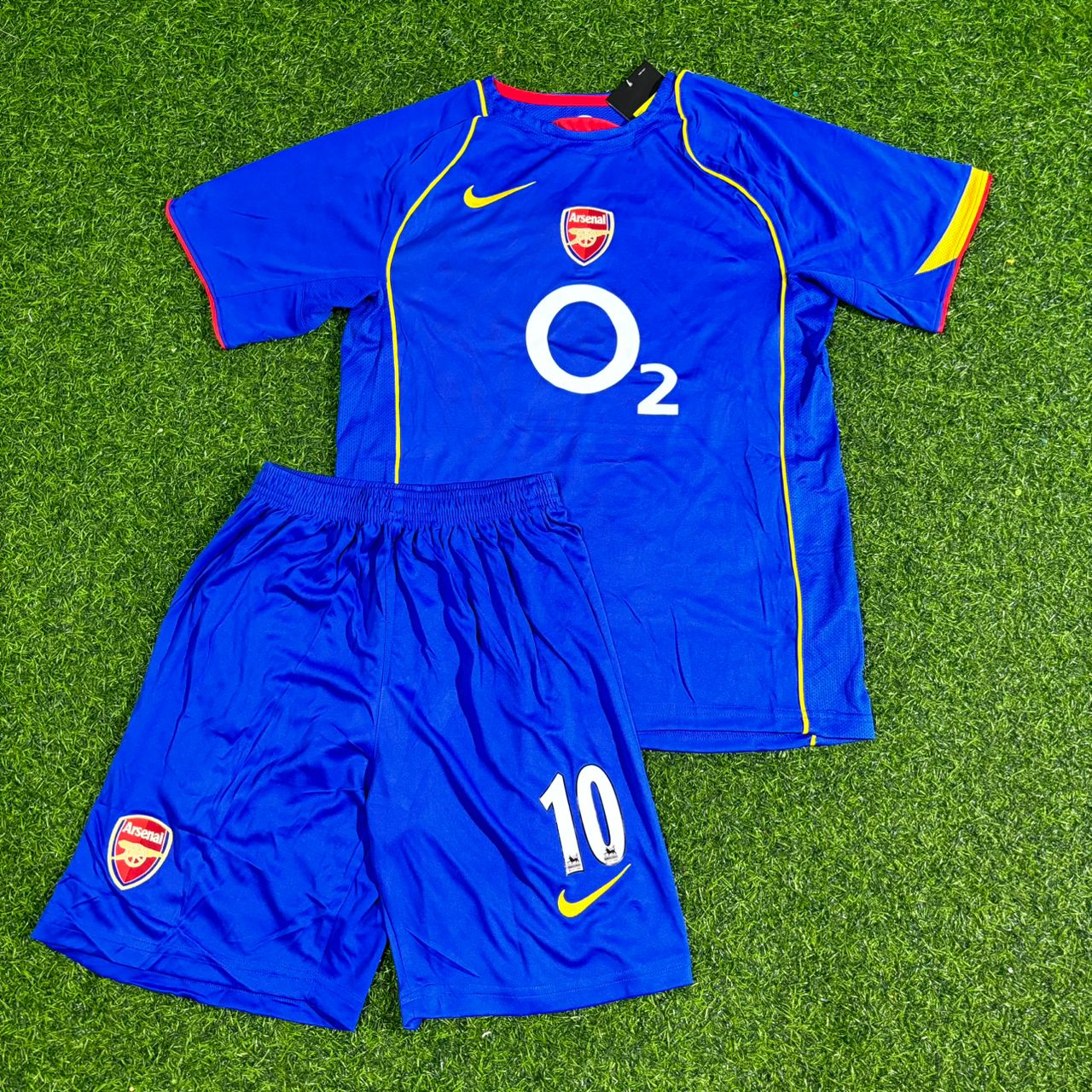 Dennis Bergkamp Arsenal 2004-2005 Kids Blue Retro Football Jersey