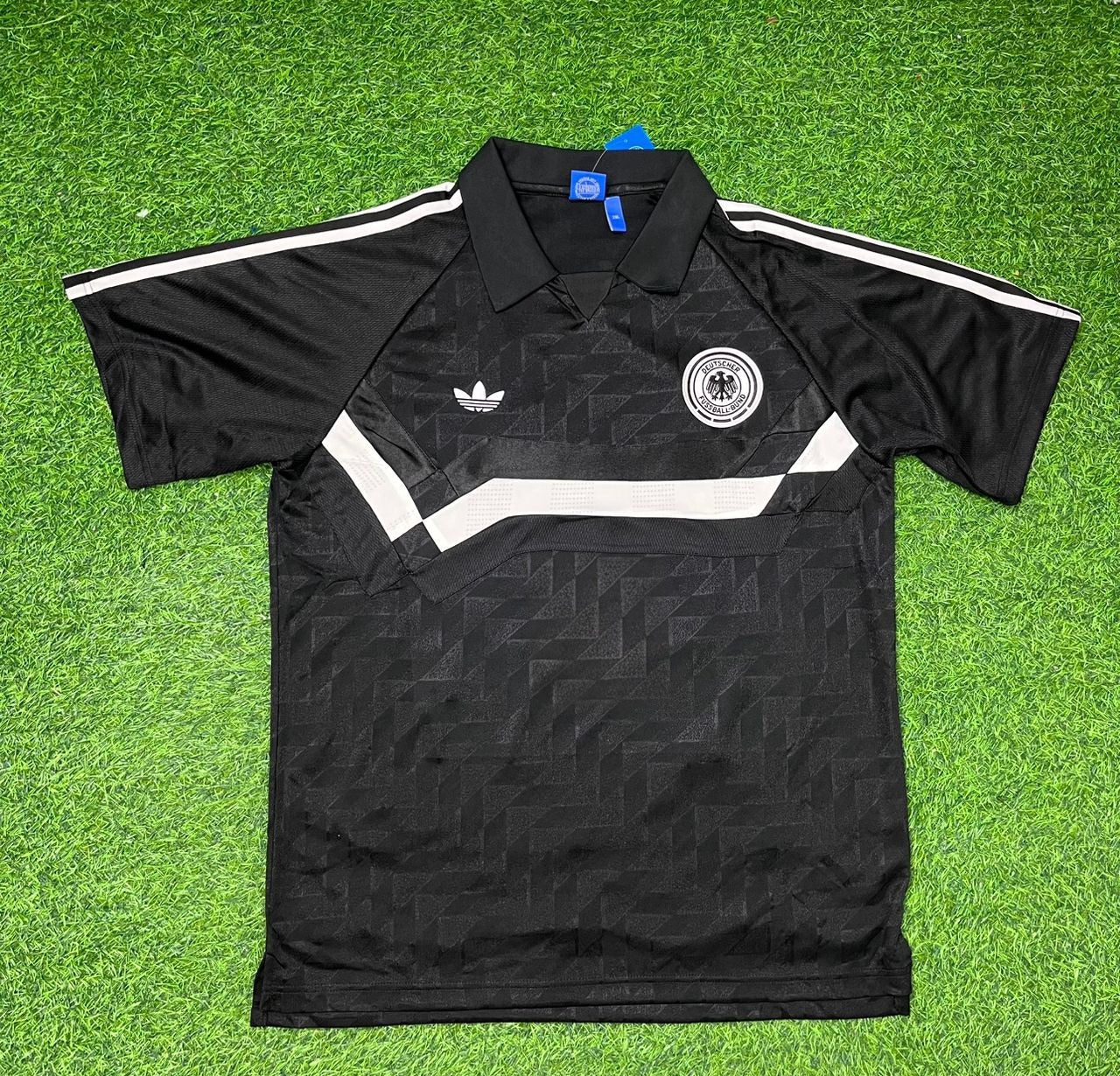 Olaf Thon Deutschland 1990 WM Schwarzes Retro Fußballtrikot