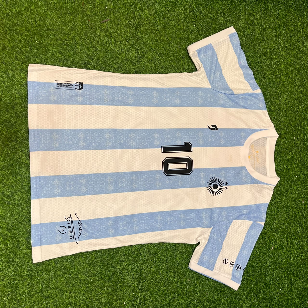 Diego Armando Maradona 10 - Argentina Legendary White Retro Kit Jersey Trikot Maillot Soccer Shirt