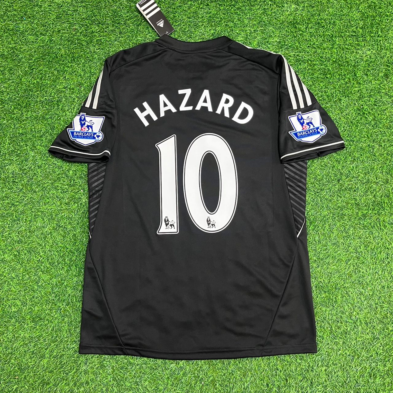 Chelsea 2013-14 away black retro football shirt with Hazard number 17