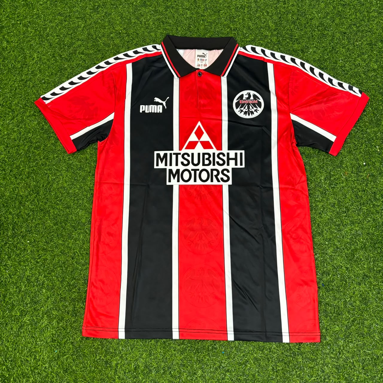 Eintracht Frankfurt 1996/1997 Saison Heim Retro Fußballtrikot