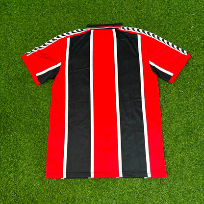Eintracht Frankfurt 1996/1997 Saison Heim Retro Fußballtrikot