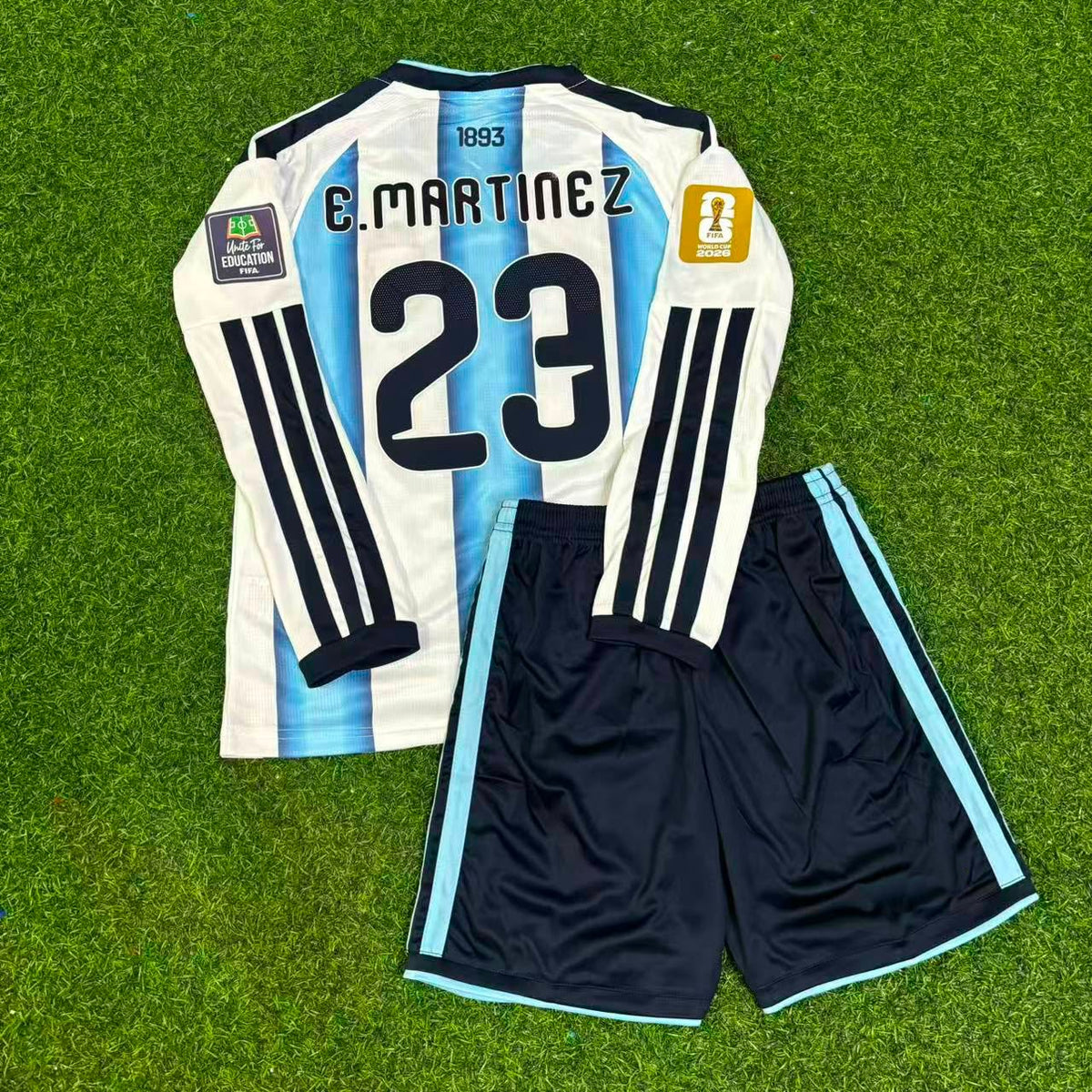 Emiliano Martinez Argentina Goalkeeper 2026 World Cup Home Kids Patch Long Sleeve Football Jersey