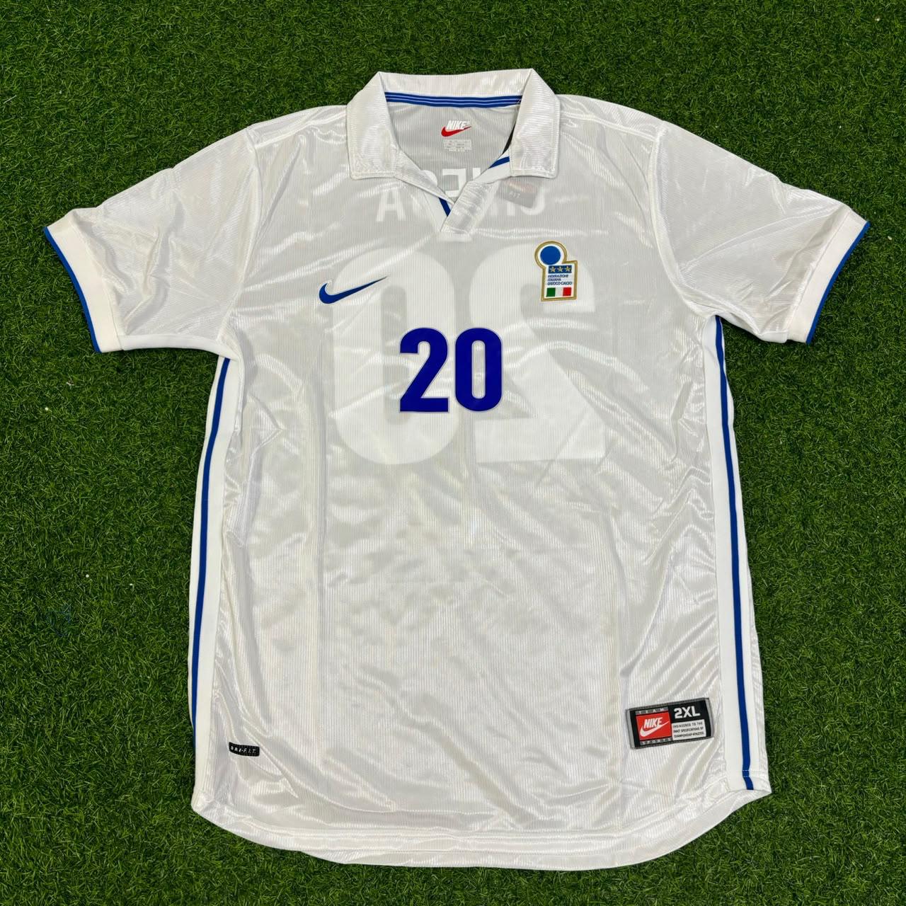 Enrico Chiesa #20 Italy 1998 World Cupe Away White Retro Jersey Football Trikot