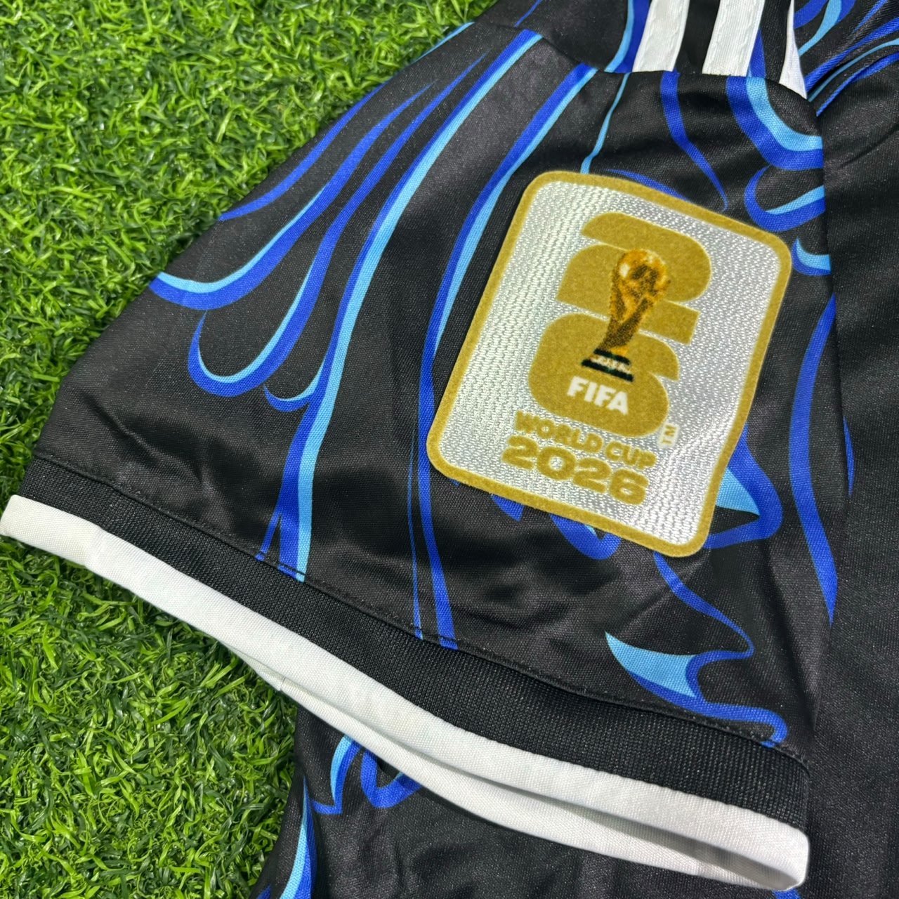 Lionel Messi #10 Argentina 2026 World Cup Golden Patch Football Jersey Kit