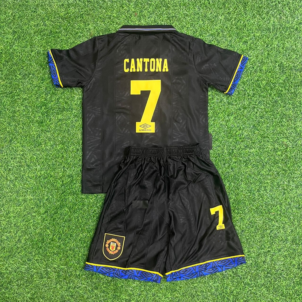 Eric Cantona Manchester United Retro Kids Football Jersey Kit