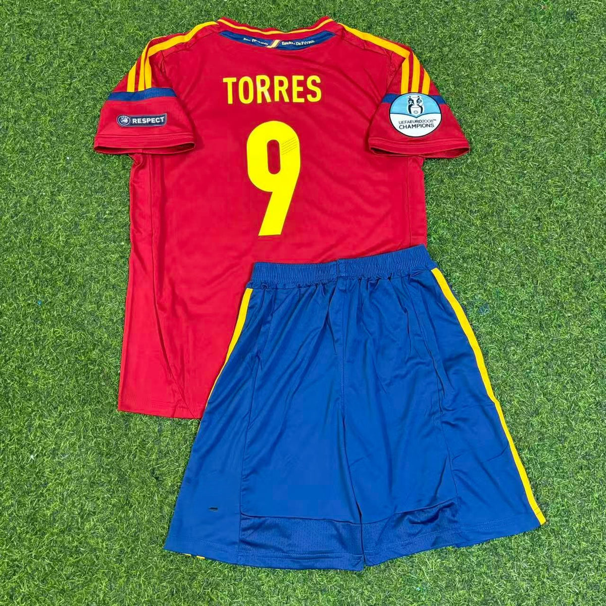 Fernando Torres Spain EURO 2012 Final Retro Kids Football Jersey Kit