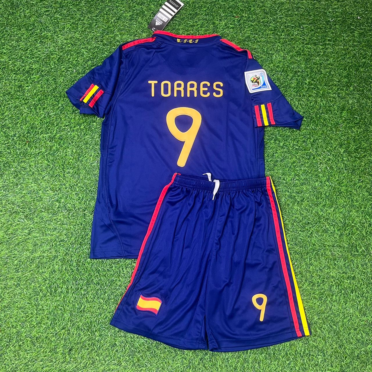 Fernando Torres Spain 2010 World Cup Final Kids Retro Football Jersey