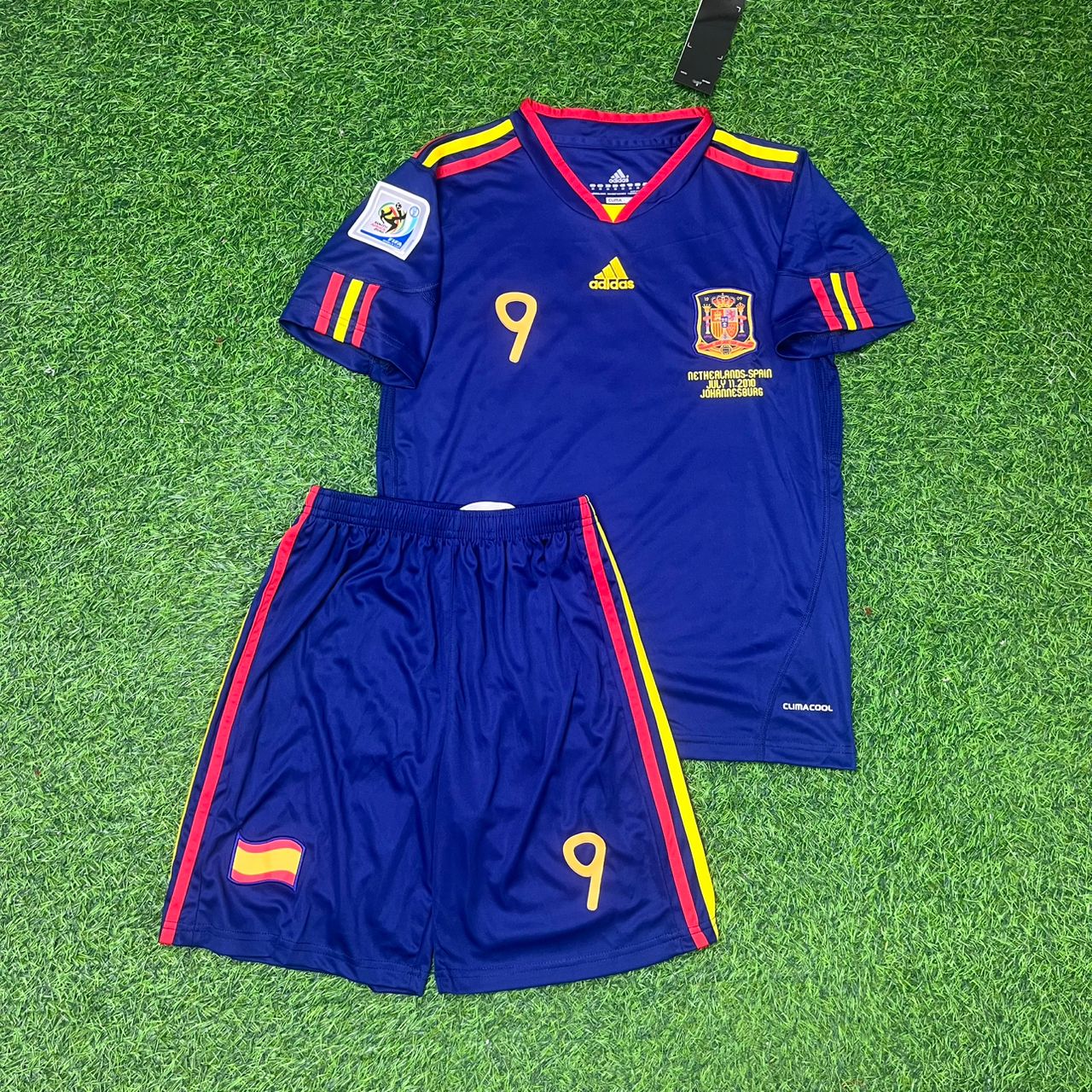 Fernando Torres Spain 2010 World Cup Final Kids Retro Football Jersey