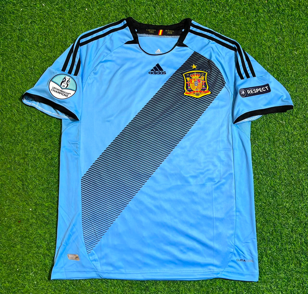 David Villa Spain EURO 2012 Final Retro Football Jersey Kit