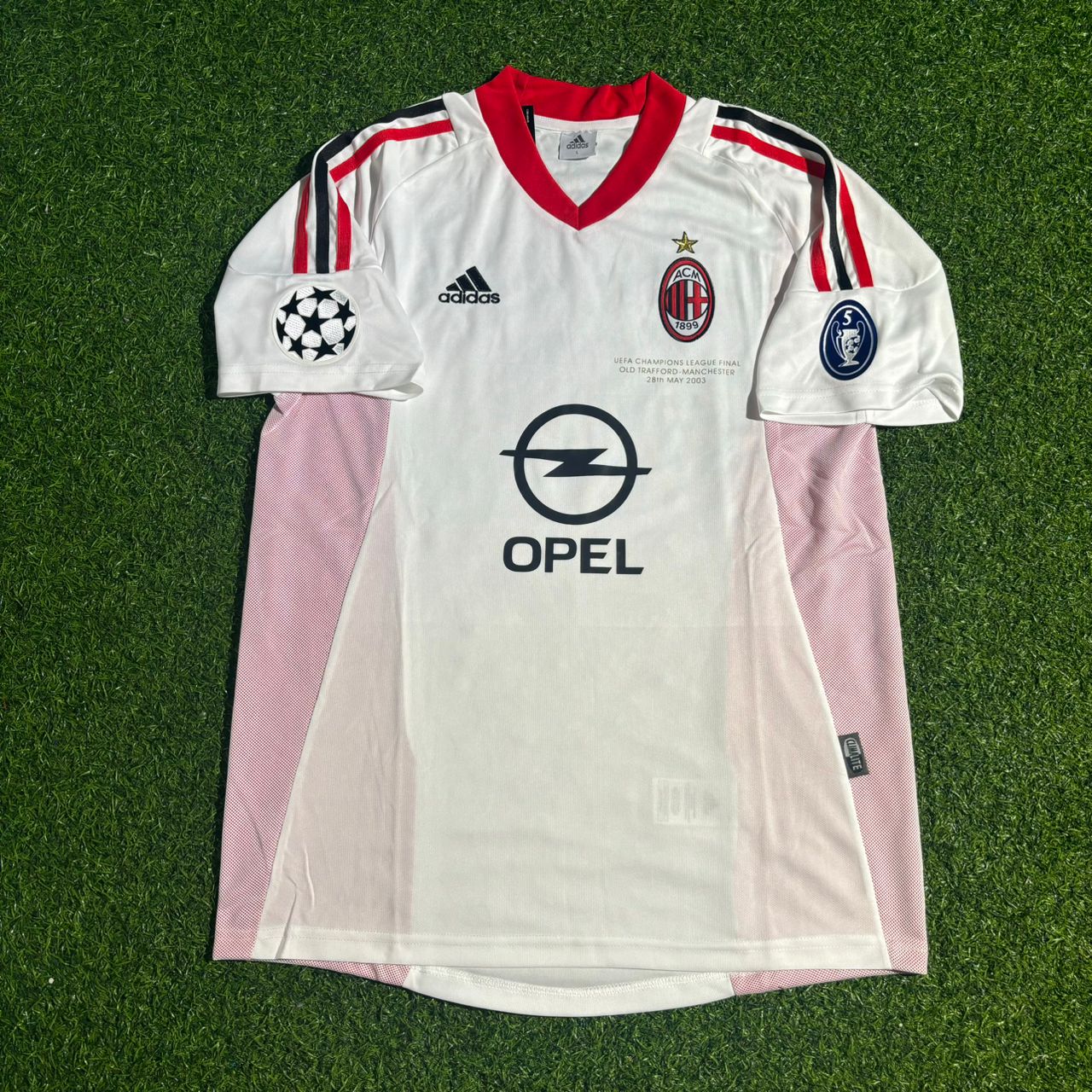 filippo-inzaghi-ac-milan-2003-