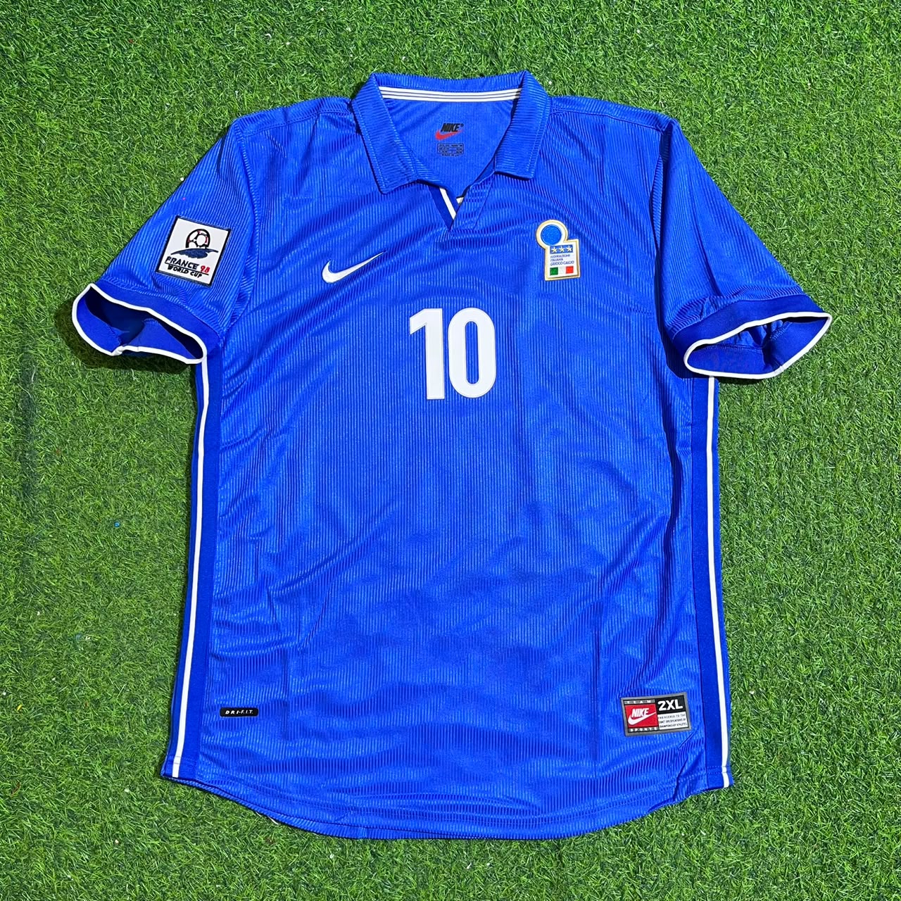 Francesco Totti Italy Home Blue Retro Football Jersey