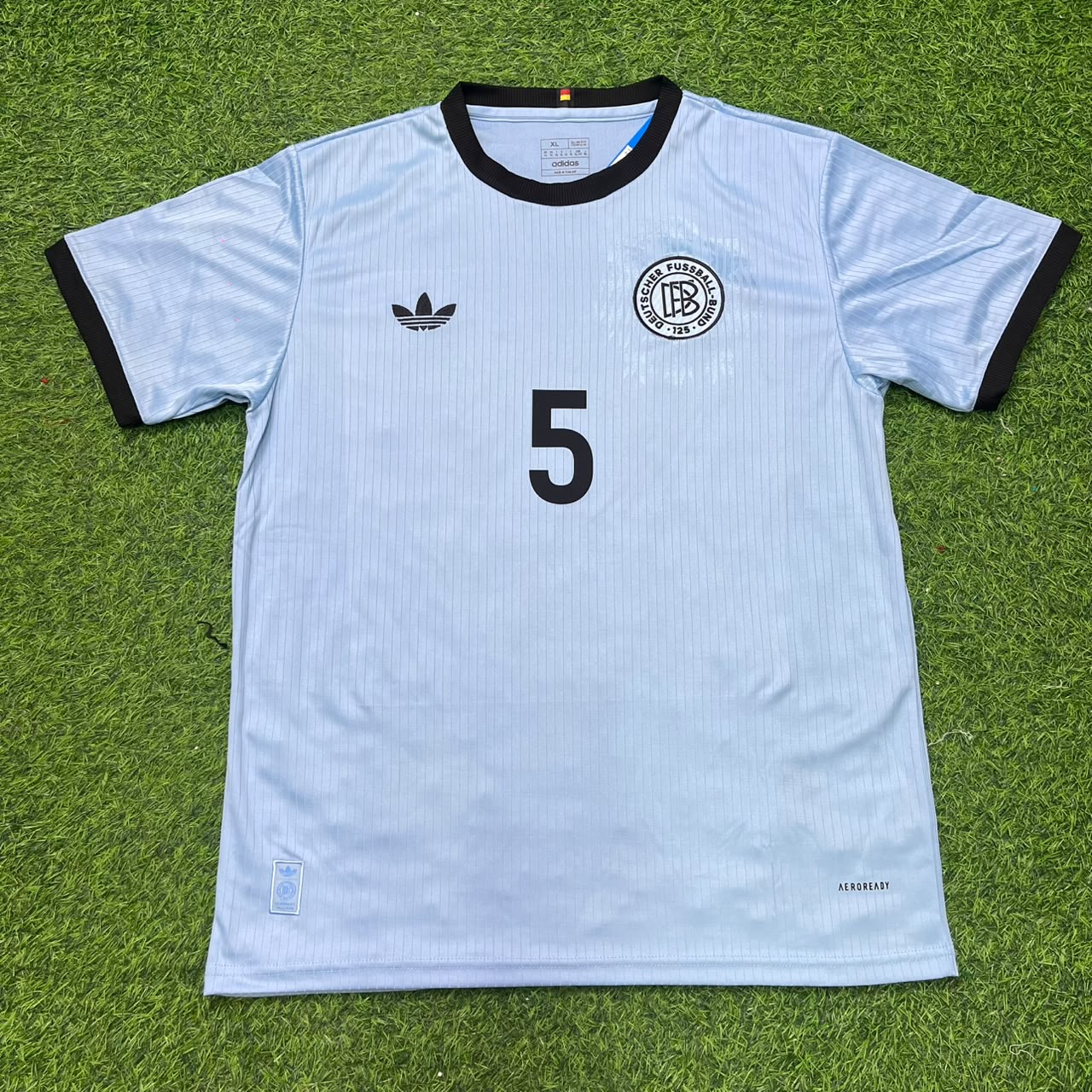 Maillot de football rétro bleu clair spécial 125e anniversaire Franz Beckenbauer Allemagne